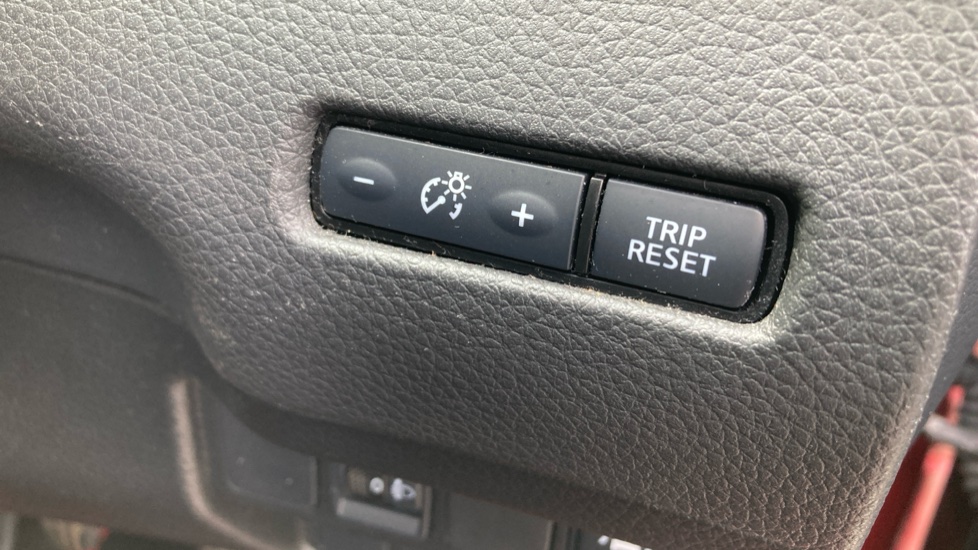 Nissan Qashqai 1.3 DiG-T Acenta Premium 5dr Petrol Hatchback - Image 26
