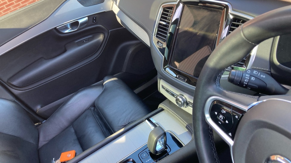 Volvo XC90 2.0 B5D [235] Plus Dark 5dr AWD Geartronic Diesel Estate - Image 14