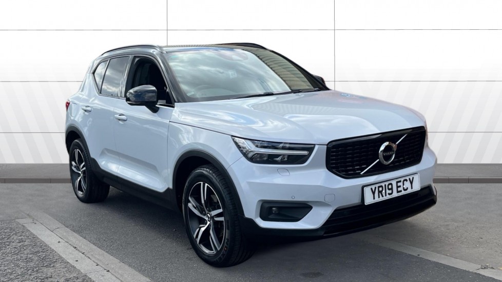 Volvo XC40 1.5 T3 [163] R DESIGN 5dr Petrol Estate - Image 1