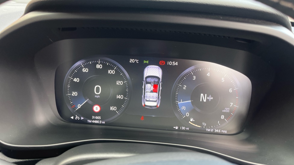 Volvo XC40 1.5 T3 [163] R DESIGN 5dr Petrol Estate - Image 18
