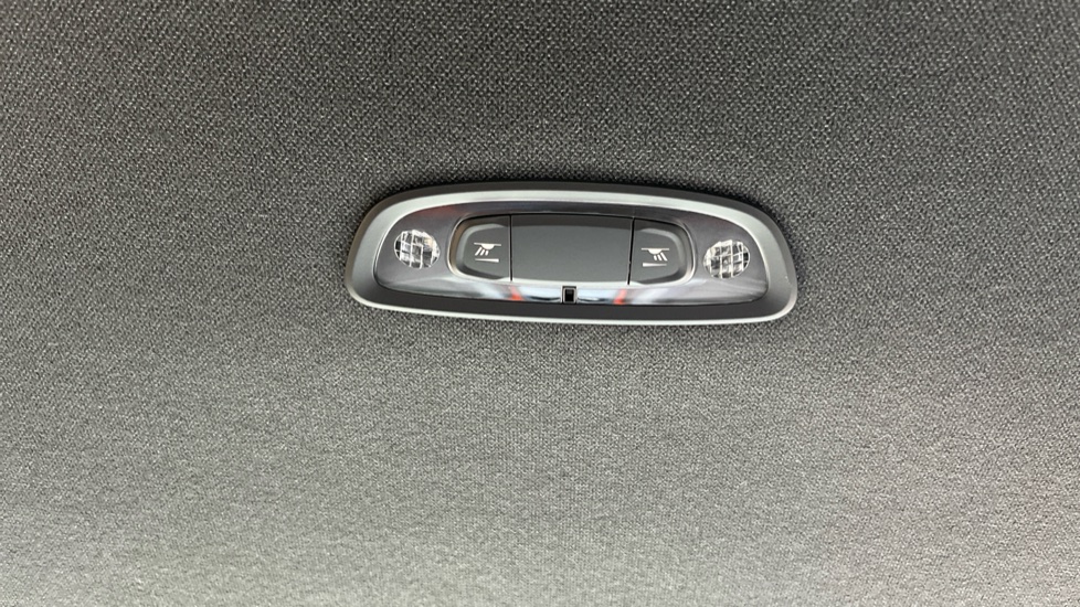 Volvo XC40 1.5 T3 [163] R DESIGN 5dr Petrol Estate - Image 22
