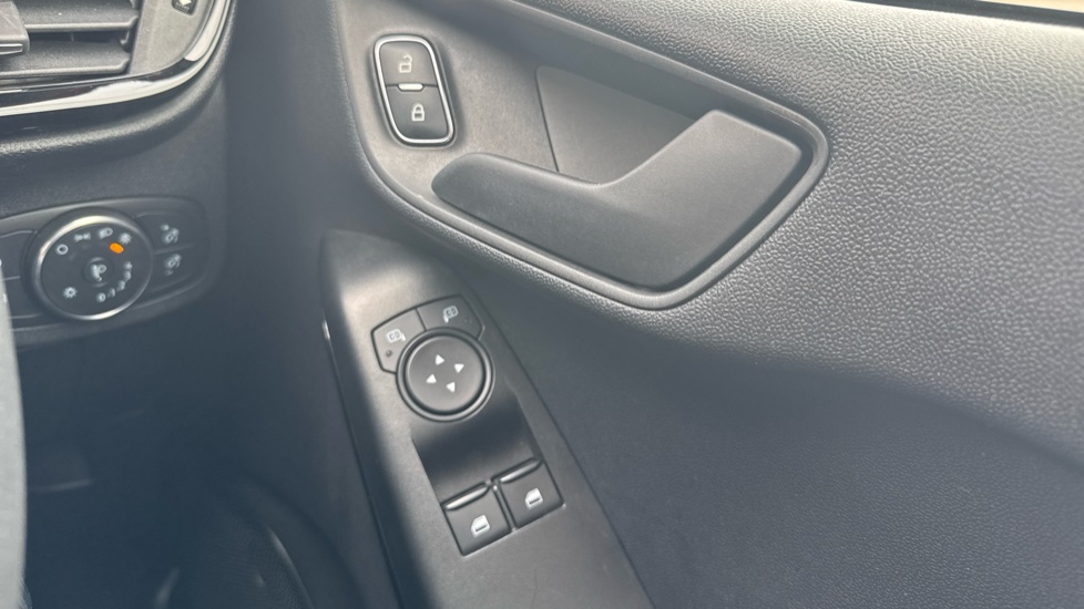 Ford Fiesta 1.0 EcoBoost Hybrid mHEV 125 Trend 5dr Petrol Hatchback - Image 25