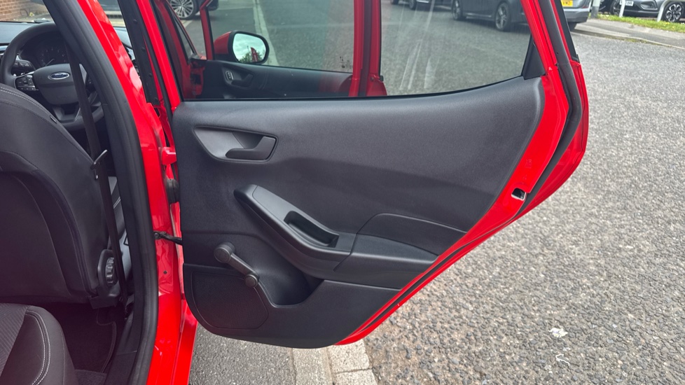 Ford Fiesta 1.0 EcoBoost Hybrid mHEV 125 Trend 5dr Petrol Hatchback - Image 35
