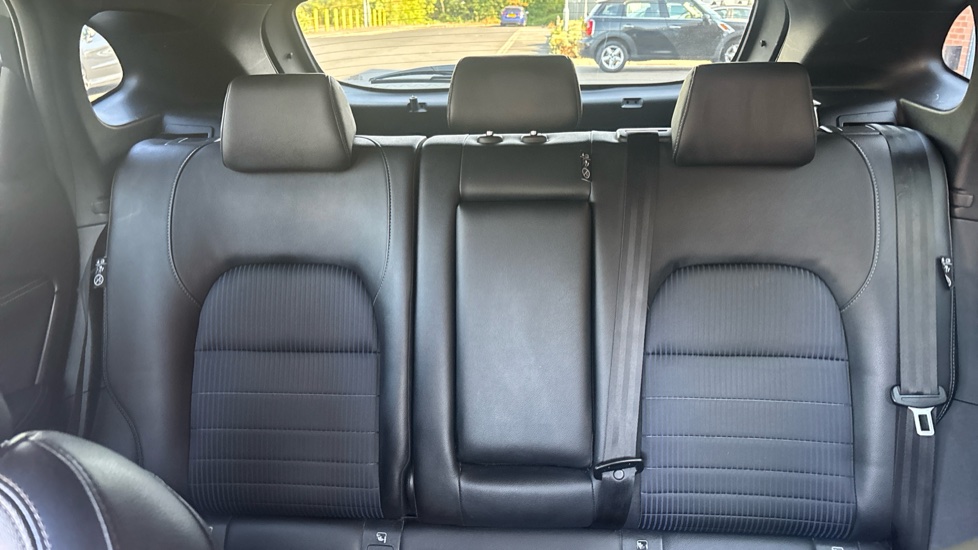 Nissan Qashqai 1.3 DiG-T MH Tekna 5dr Petrol Hatchback - Image 15