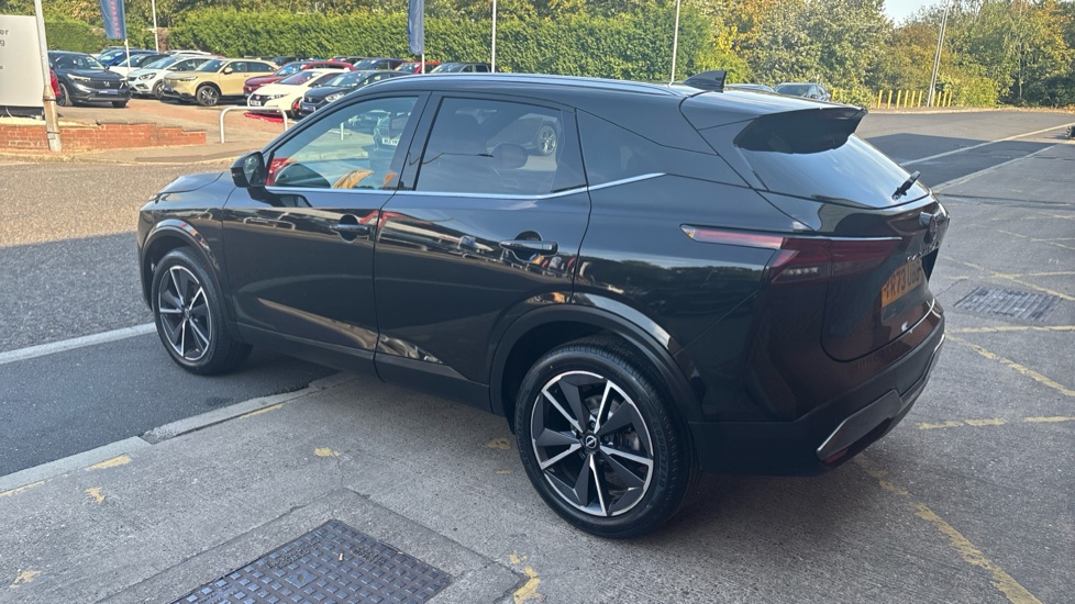 Nissan Qashqai 1.3 DiG-T MH Tekna 5dr Petrol Hatchback - Image 54