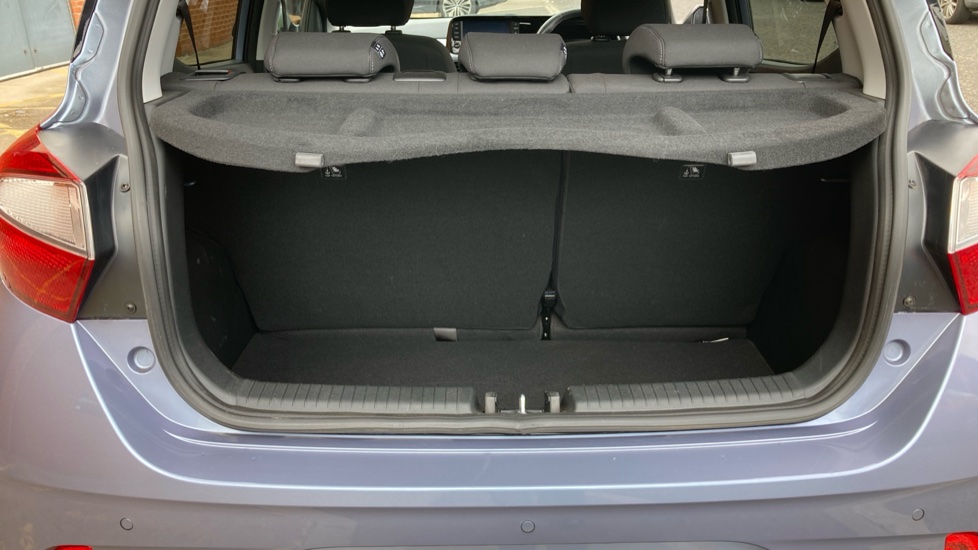 Hyundai i10 1.0 [63] Premium 5dr [Nav] Petrol Hatchback - Image 4