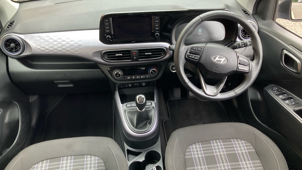 Hyundai i10 1.0 [63] Premium 5dr [Nav] Petrol Hatchback - Image 10