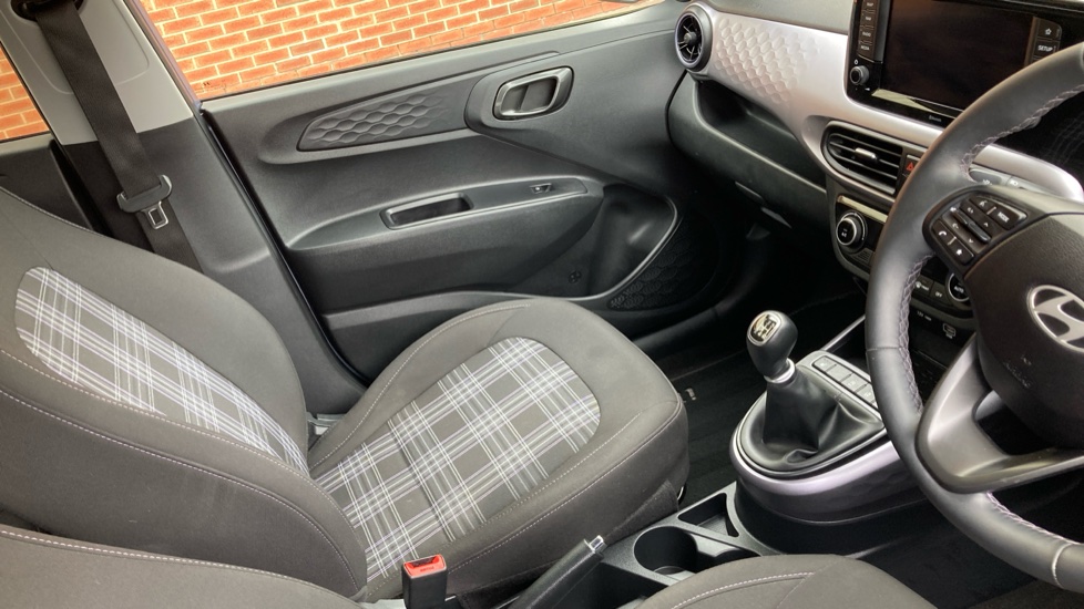 Hyundai i10 1.0 [63] Premium 5dr [Nav] Petrol Hatchback - Image 14