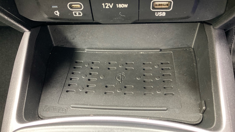 Hyundai i10 1.0 [63] Premium 5dr [Nav] Petrol Hatchback - Image 27