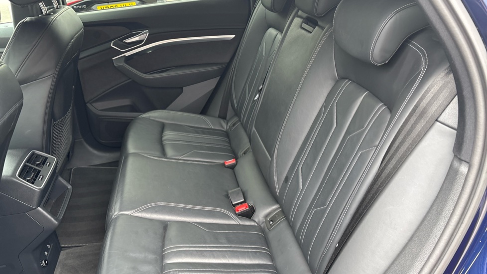 Audi e-tron 230kW 50 Quattro 71kWh Black Edition 5dr Auto Electric Estate - Image 16