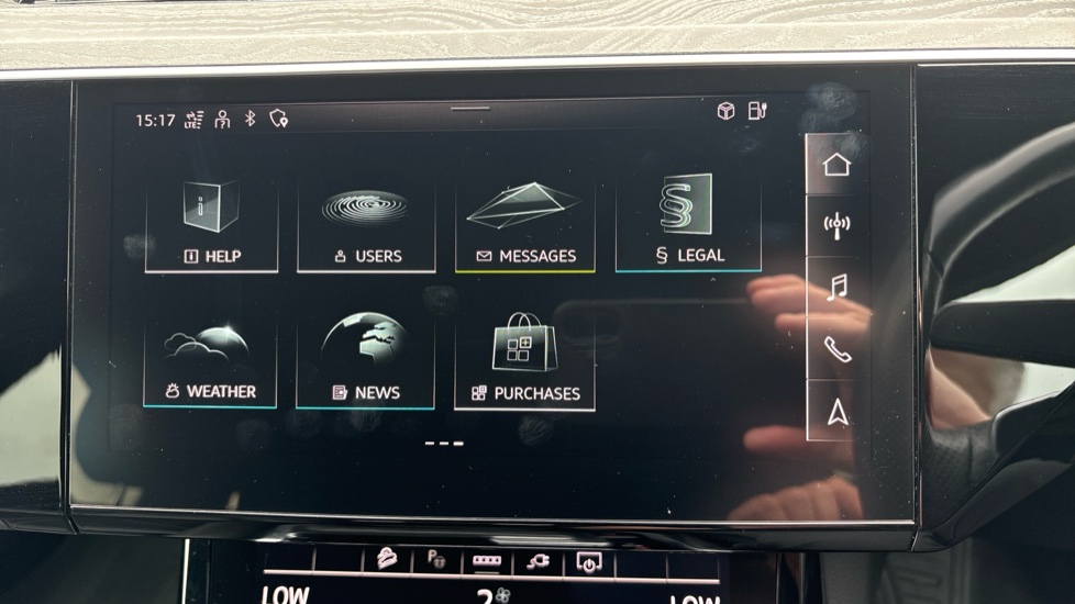 Audi e-tron 230kW 50 Quattro 71kWh Black Edition 5dr Auto Electric Estate - Image 23