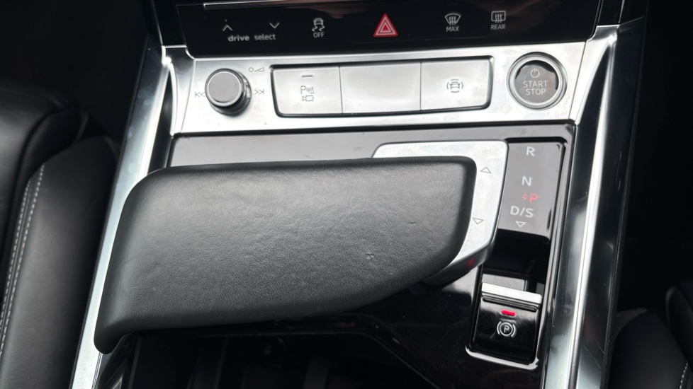 Audi e-tron 230kW 50 Quattro 71kWh Black Edition 5dr Auto Electric Estate - Image 25