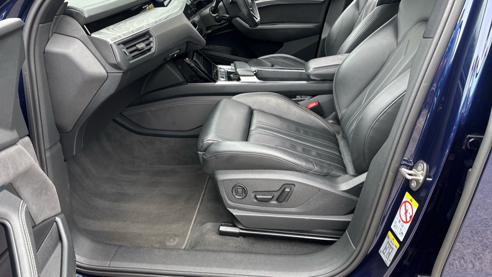 Audi e-tron 230kW 50 Quattro 71kWh Black Edition 5dr Auto Electric Estate - Image 36
