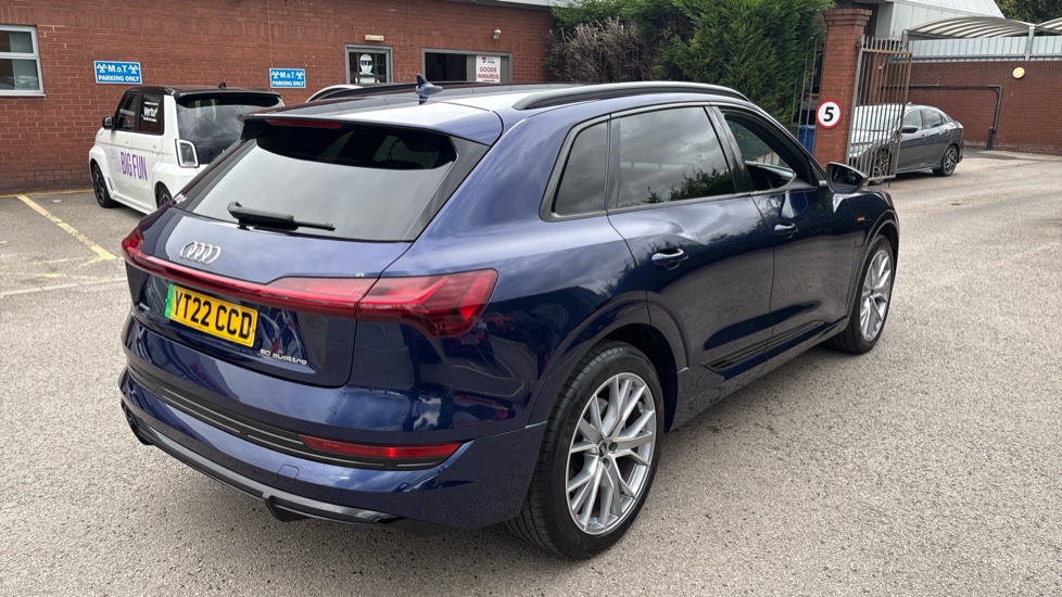 Audi e-tron 230kW 50 Quattro 71kWh Black Edition 5dr Auto Electric Estate - Image 40