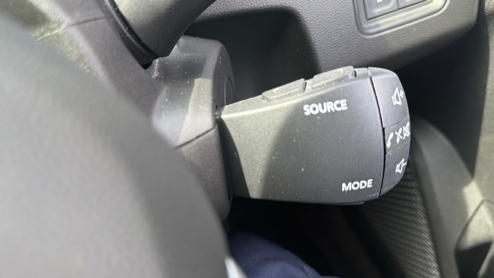 Dacia Duster 1.0 TCe 90 Journey 5dr Petrol Estate - Image 32