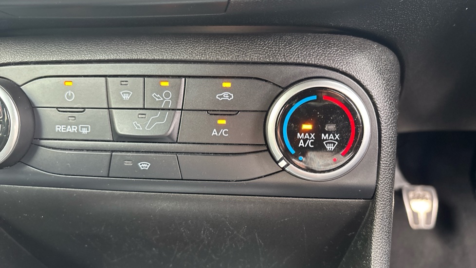 Ford Fiesta 1.0 EcoBoost 125 ST-Line 3dr Petrol Hatchback - Image 40