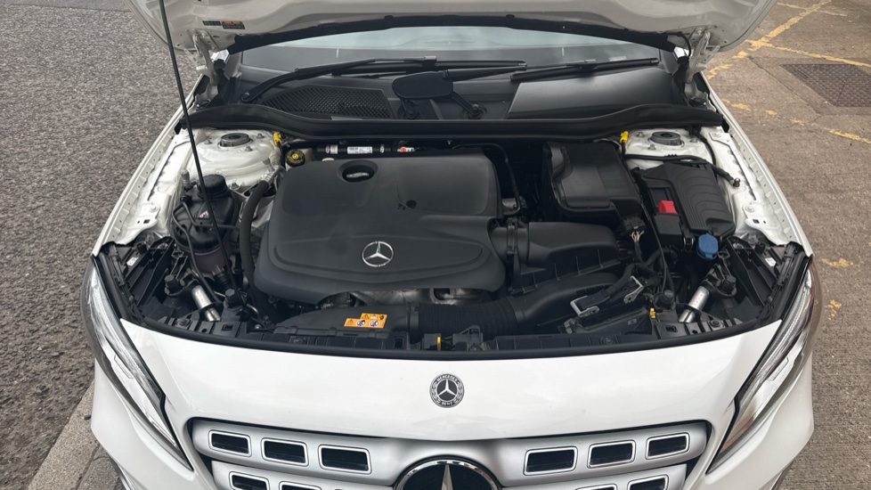 Mercedes-Benz GLA 200 Sport Premium Plus 5dr Auto Petrol Hatchback - Image 8