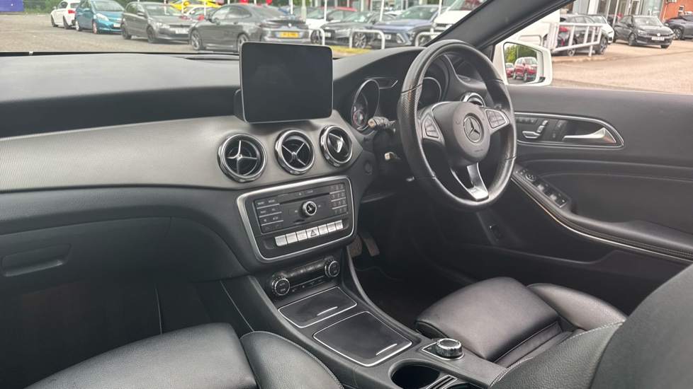 Mercedes-Benz GLA 200 Sport Premium Plus 5dr Auto Petrol Hatchback - Image 9