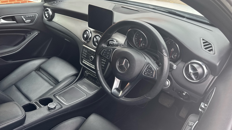 Mercedes-Benz GLA 200 Sport Premium Plus 5dr Auto Petrol Hatchback - Image 11