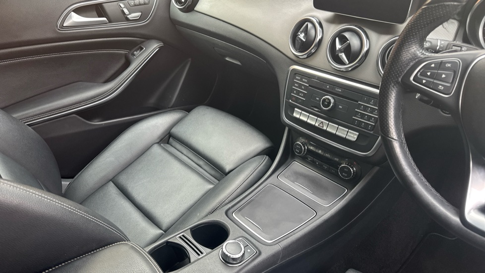 Mercedes-Benz GLA 200 Sport Premium Plus 5dr Auto Petrol Hatchback - Image 14