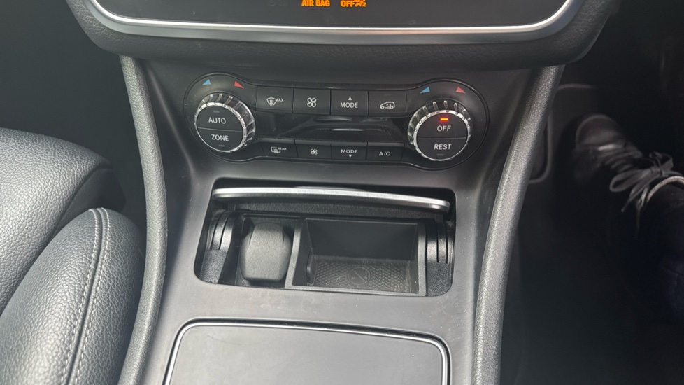 Mercedes-Benz GLA 200 Sport Premium Plus 5dr Auto Petrol Hatchback - Image 28