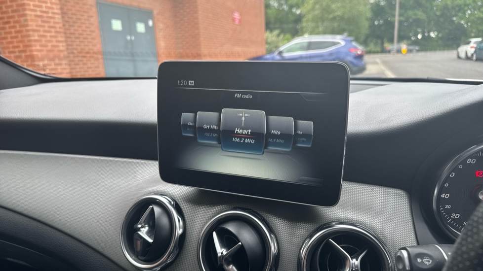 Mercedes-Benz GLA 200 Sport Premium Plus 5dr Auto Petrol Hatchback - Image 30
