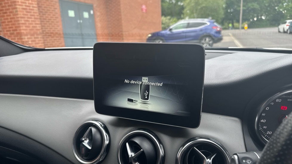 Mercedes-Benz GLA 200 Sport Premium Plus 5dr Auto Petrol Hatchback - Image 31