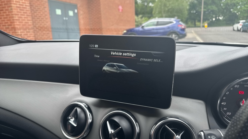Mercedes-Benz GLA 200 Sport Premium Plus 5dr Auto Petrol Hatchback - Image 33