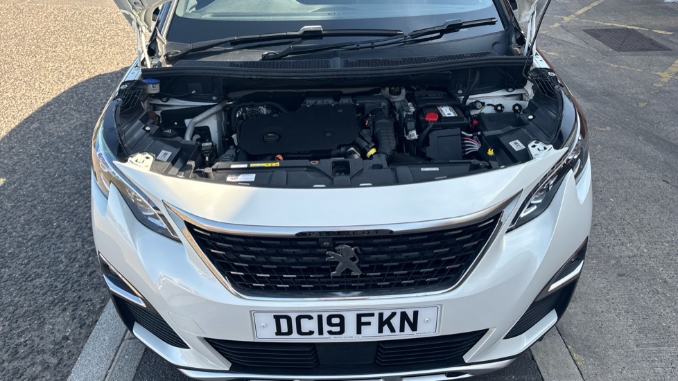 Peugeot 3008 1.5 BlueHDi GT Line Premium 5dr EAT8 Diesel Estate - Image 8