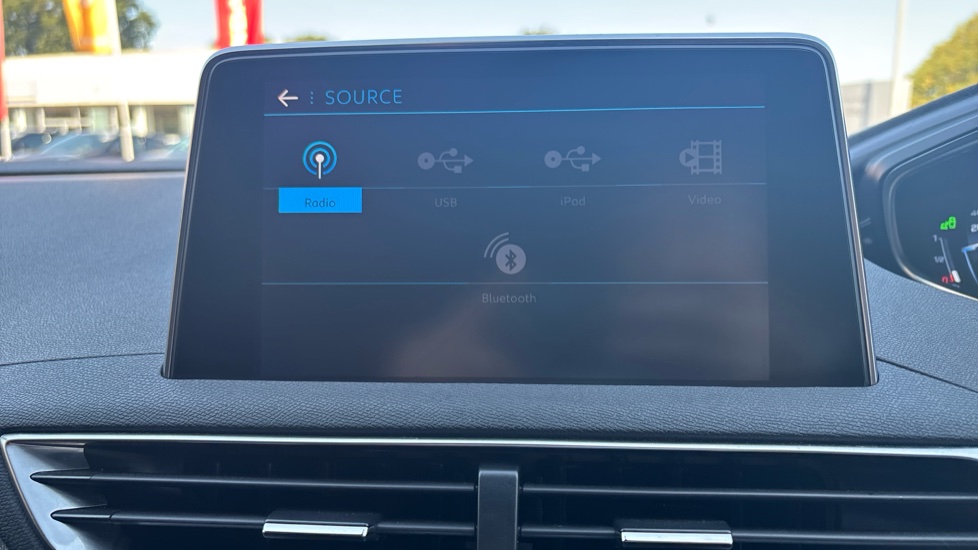Peugeot 3008 1.5 BlueHDi GT Line Premium 5dr EAT8 Diesel Estate - Image 33