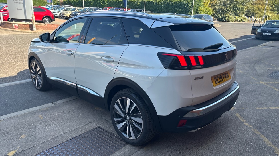 Peugeot 3008 1.5 BlueHDi GT Line Premium 5dr EAT8 Diesel Estate - Image 56