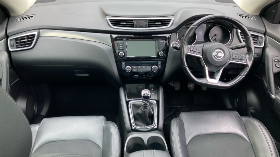 Nissan Qashqai 1.7 dCi Tekna 5dr Diesel Hatchback - Image 10