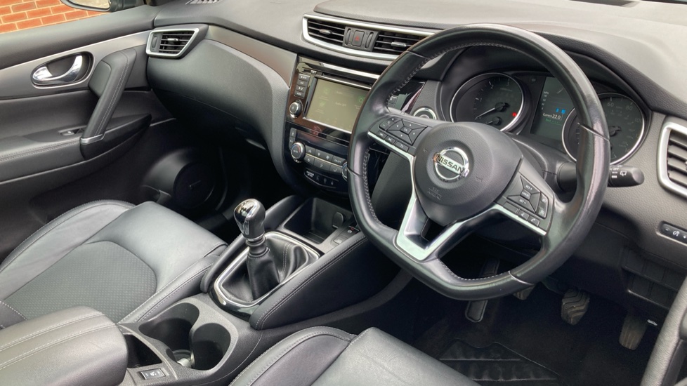 Nissan Qashqai 1.7 dCi Tekna 5dr Diesel Hatchback - Image 11