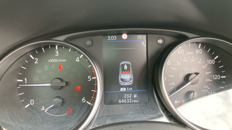 Nissan Qashqai 1.7 dCi Tekna 5dr Diesel Hatchback - Image 18