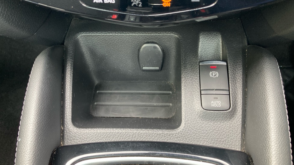 Nissan Qashqai 1.7 dCi Tekna 5dr Diesel Hatchback - Image 22