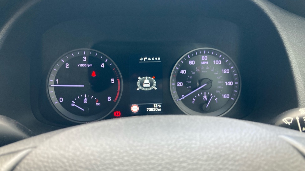 Hyundai TUCSON 2.0 CRDi Premium 5dr Diesel Estate - Image 18