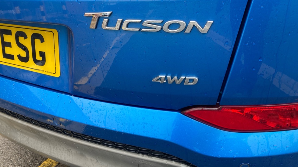 Hyundai TUCSON 2.0 CRDi Premium 5dr Diesel Estate - Image 26