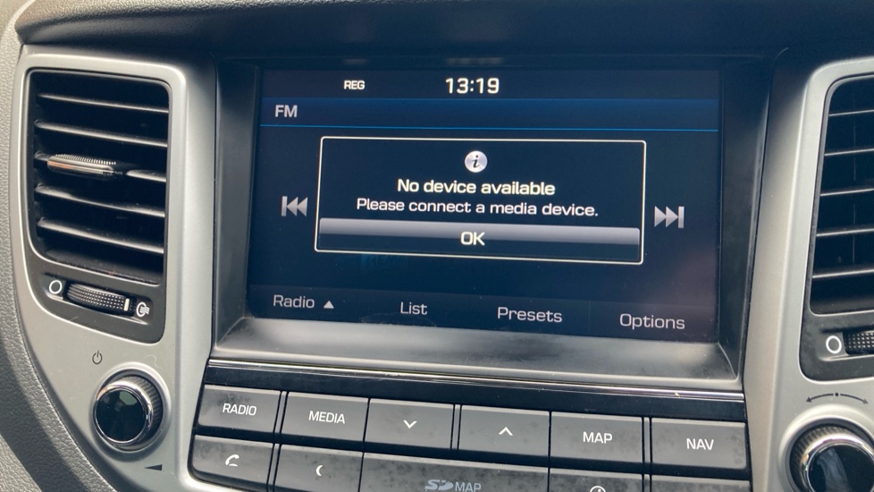 Hyundai TUCSON 2.0 CRDi Premium 5dr Diesel Estate - Image 37