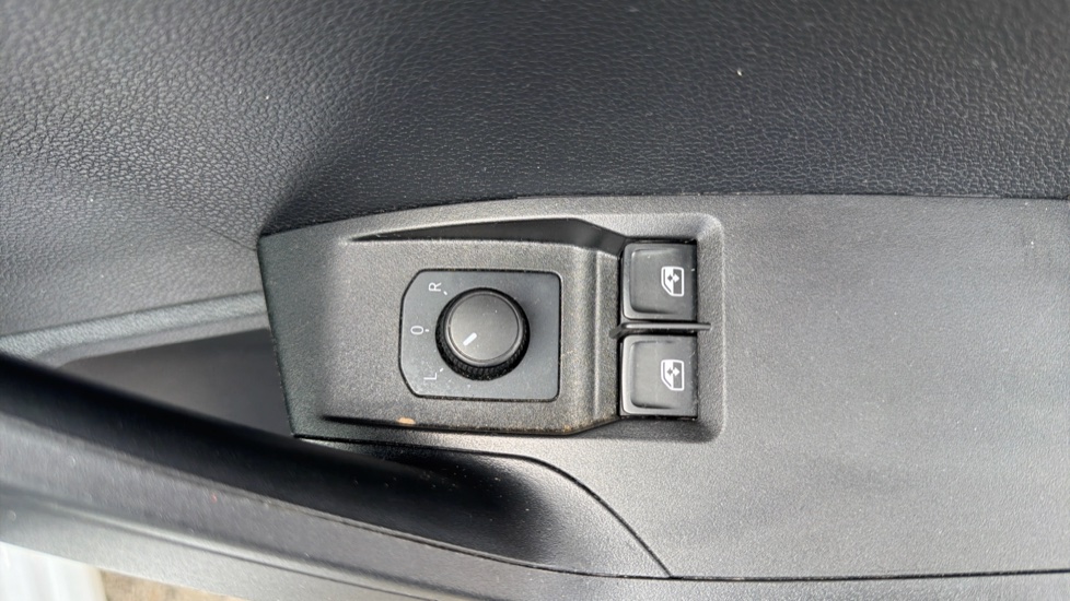 SEAT Ibiza 1.0 SE Technology [EZ] 5dr Petrol Hatchback - Image 26