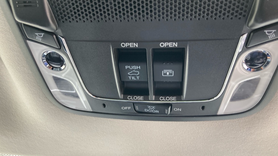 Honda HR-V 1.5 i-VTEC EX CVT 5dr Petrol Hatchback - Image 30