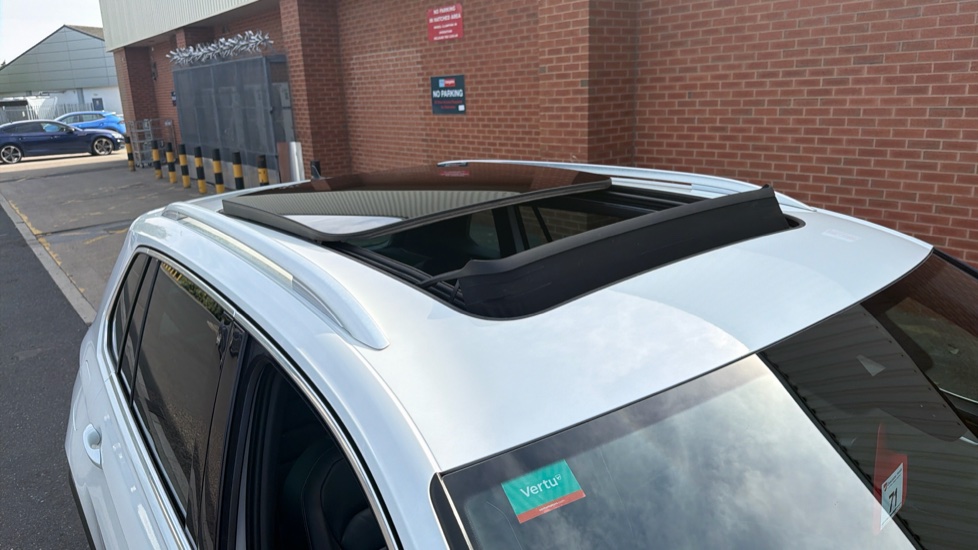 Volkswagen Tiguan 2.0 TDi 190 4Motion R-Line 5dr DSG Diesel Estate - Image 26