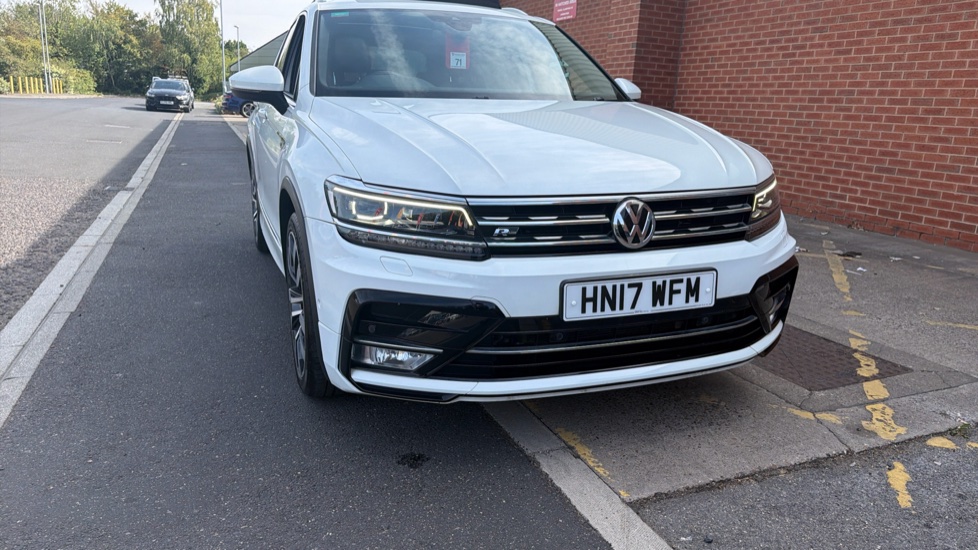 Volkswagen Tiguan 2.0 TDi 190 4Motion R-Line 5dr DSG Diesel Estate - Image 29