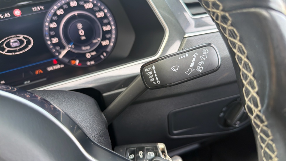 Volkswagen Tiguan 2.0 TDi 190 4Motion R-Line 5dr DSG Diesel Estate - Image 43