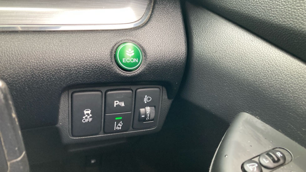 Honda CR-V 1.6 i-DTEC SE Plus 5dr 2WD [Nav] Diesel Estate - Image 26
