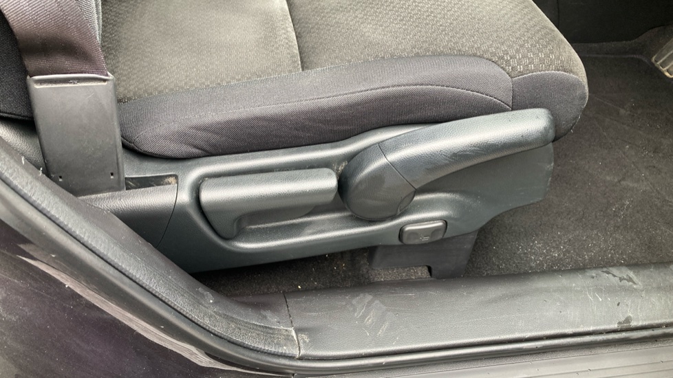 Honda CR-V 1.6 i-DTEC SE Plus 5dr 2WD [Nav] Diesel Estate - Image 34