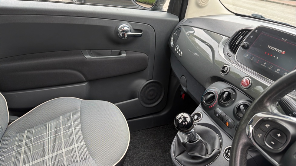 Fiat 500 1.2 Lounge 3dr Petrol Hatchback - Image 14