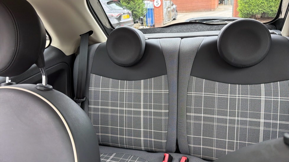 Fiat 500 1.2 Lounge 3dr Petrol Hatchback - Image 15