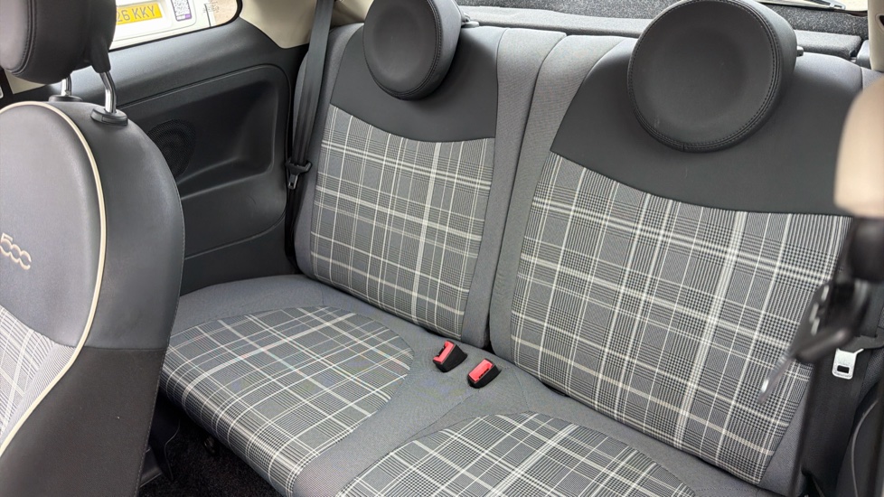 Fiat 500 1.2 Lounge 3dr Petrol Hatchback - Image 16