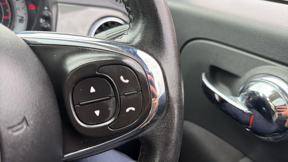 Fiat 500 1.2 Lounge 3dr Petrol Hatchback - Image 22