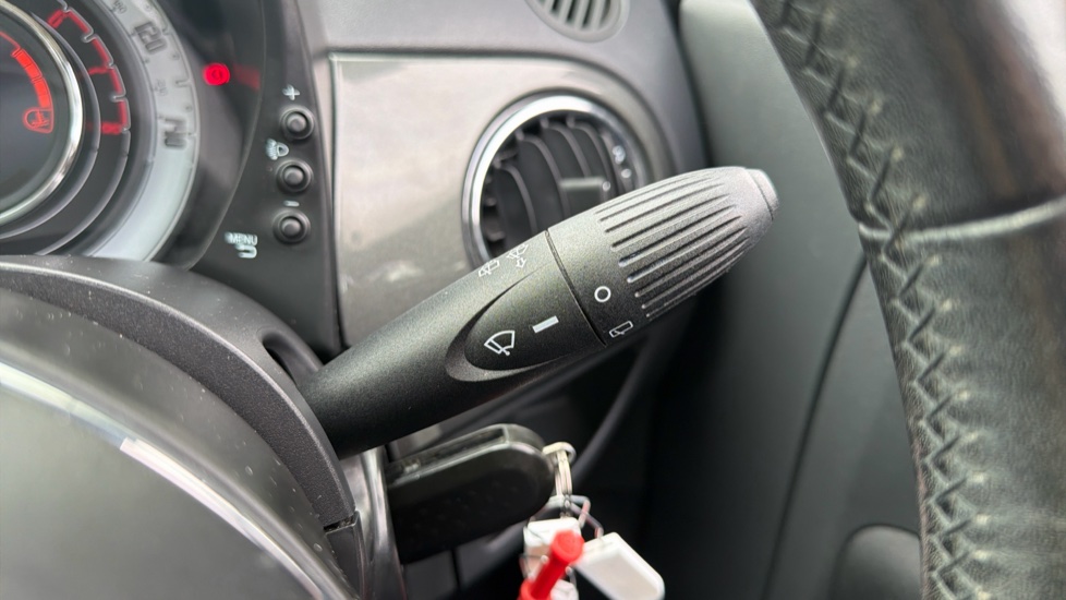 Fiat 500 1.2 Lounge 3dr Petrol Hatchback - Image 23